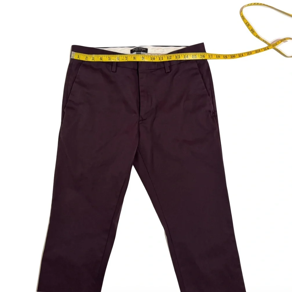 Banana Republic Aiden Slim Fit Men's Chinos in Plumb Size 32x30